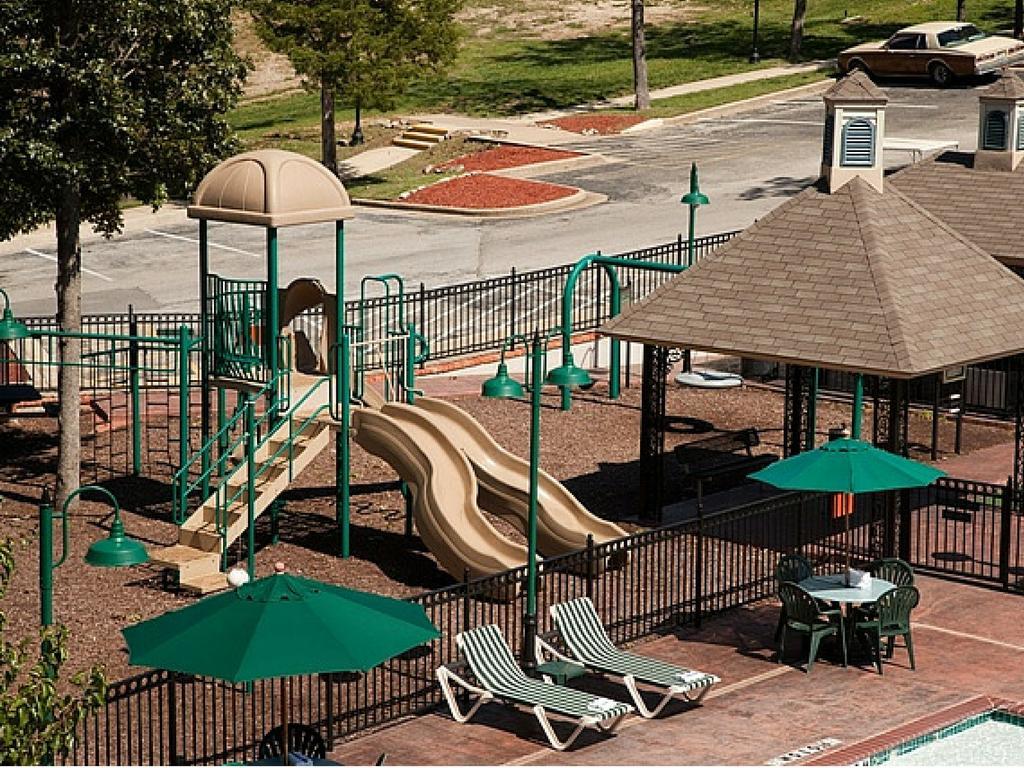 French Quarter Resort Branson Esterno foto