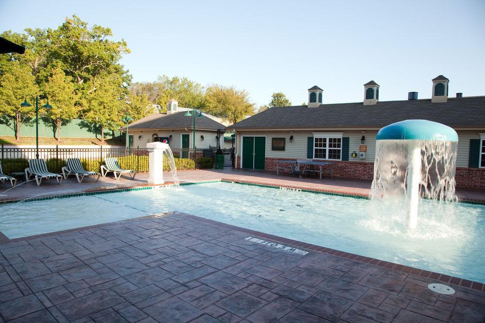 French Quarter Resort Branson Esterno foto