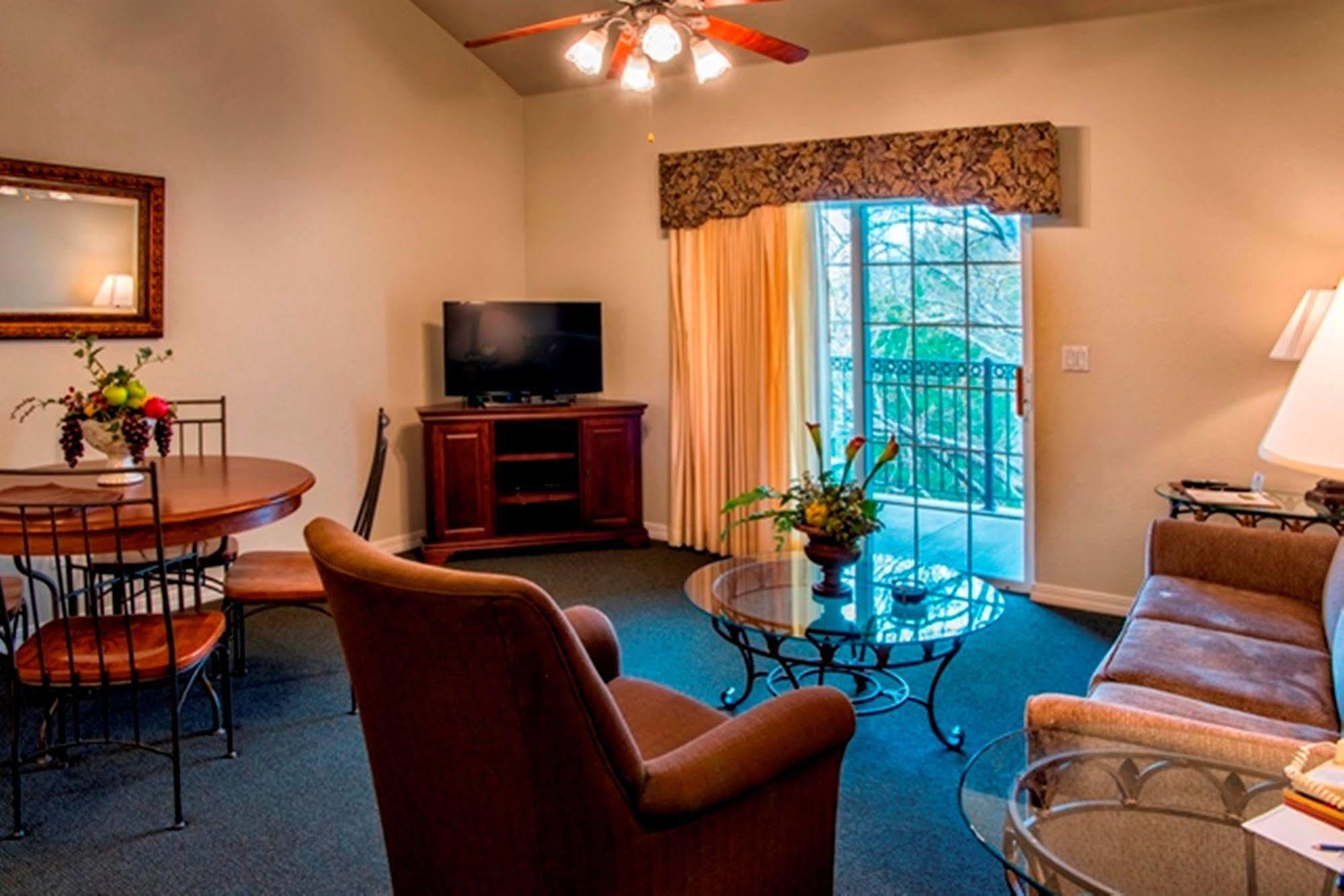 French Quarter Resort Branson Esterno foto